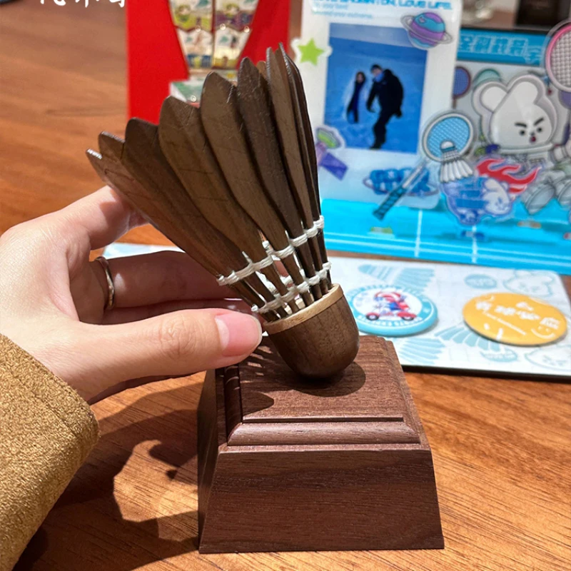 

Daimu strong walnut badminton ornament