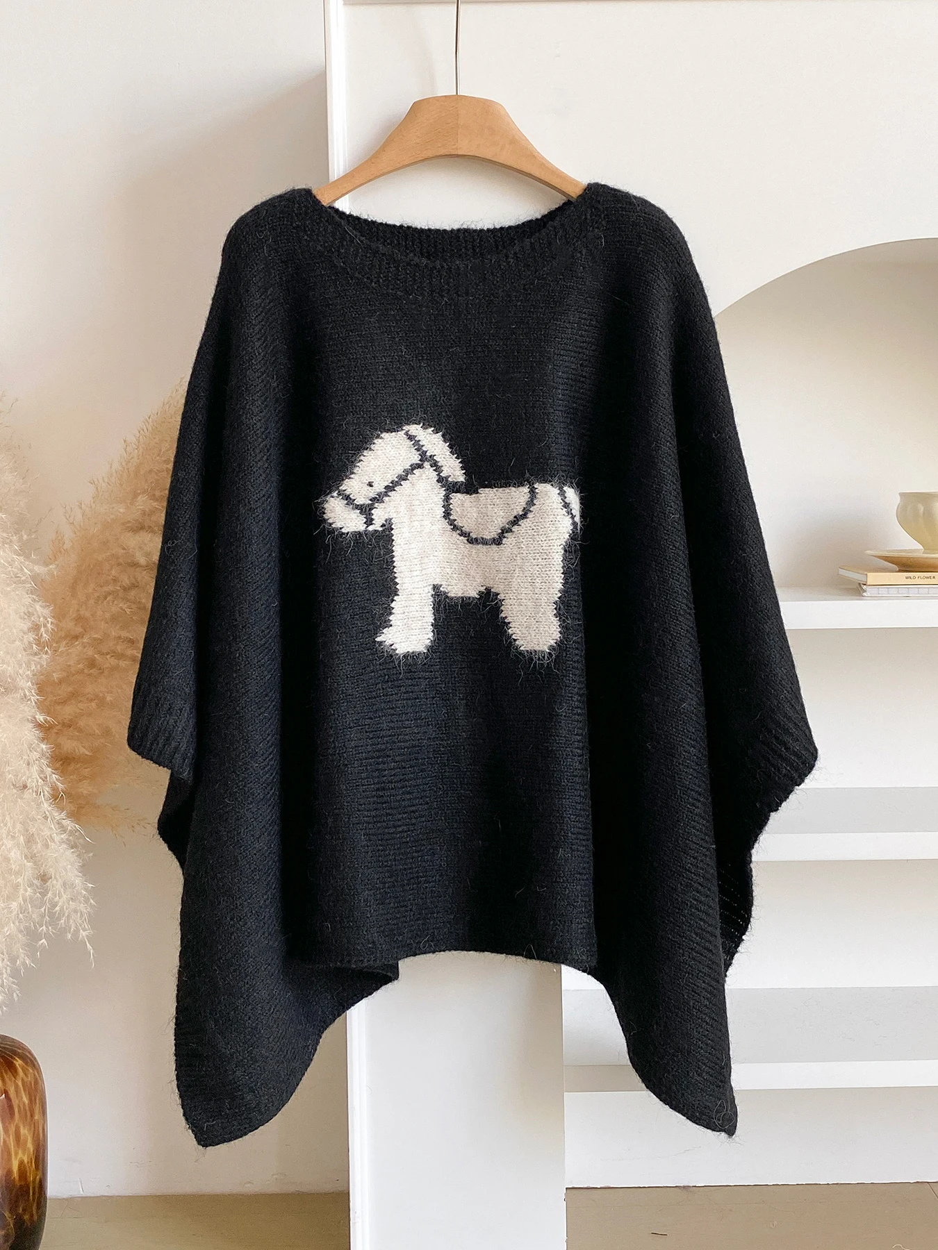 Horse Pattern Knit Women Poncho, Soft Cashmere‑Feel Shawl, Irregular Cape Cloak, Chic Animal Print Autumn Winter Ladies Wrap