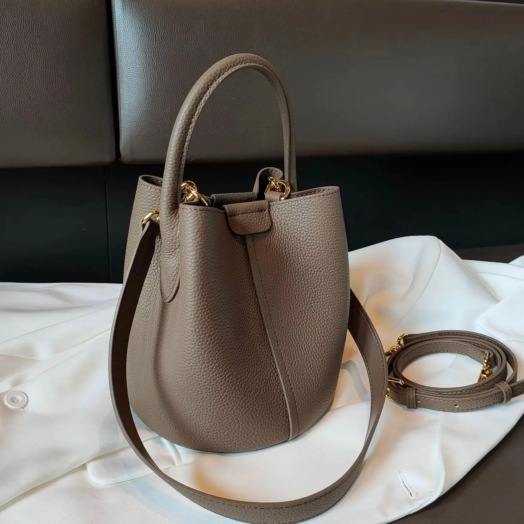 

Genuine Grade Leather Women's Shoulder Crossbody Small Bucket Bags Luxury Designer Brand Ladeis Handbag High Quality Female New