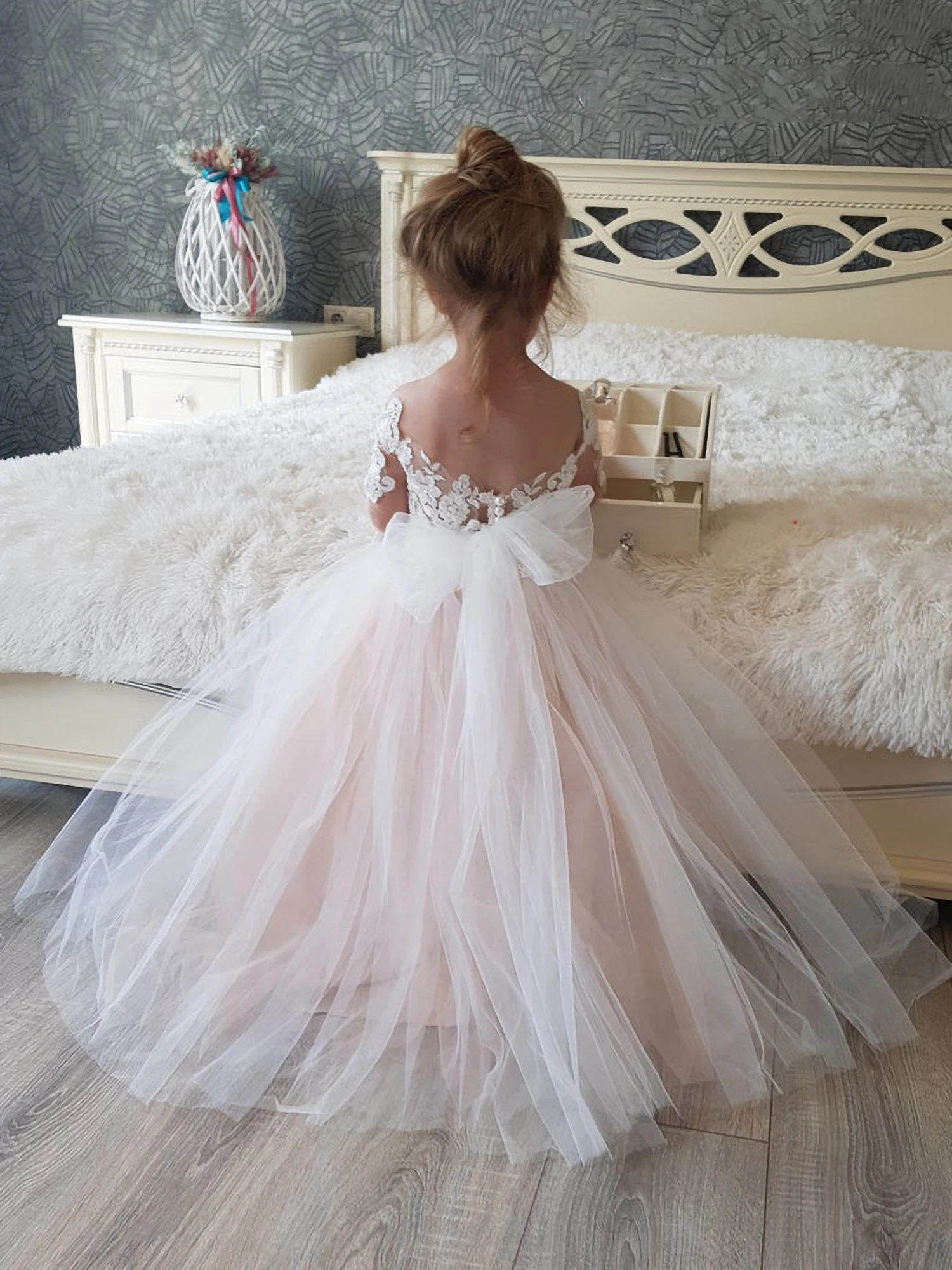 Full Sleeve First Communion Dress for Child Baby Backless Lace Tulle Little Bridesmaid Daughter Wedding Even Party