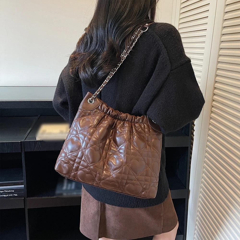 

Маленькая сумочка, женская модная новая осенне-зимняя нишевая сумка с ромбовидной сеткой и цепочкой, текстурированная сумка-ведро