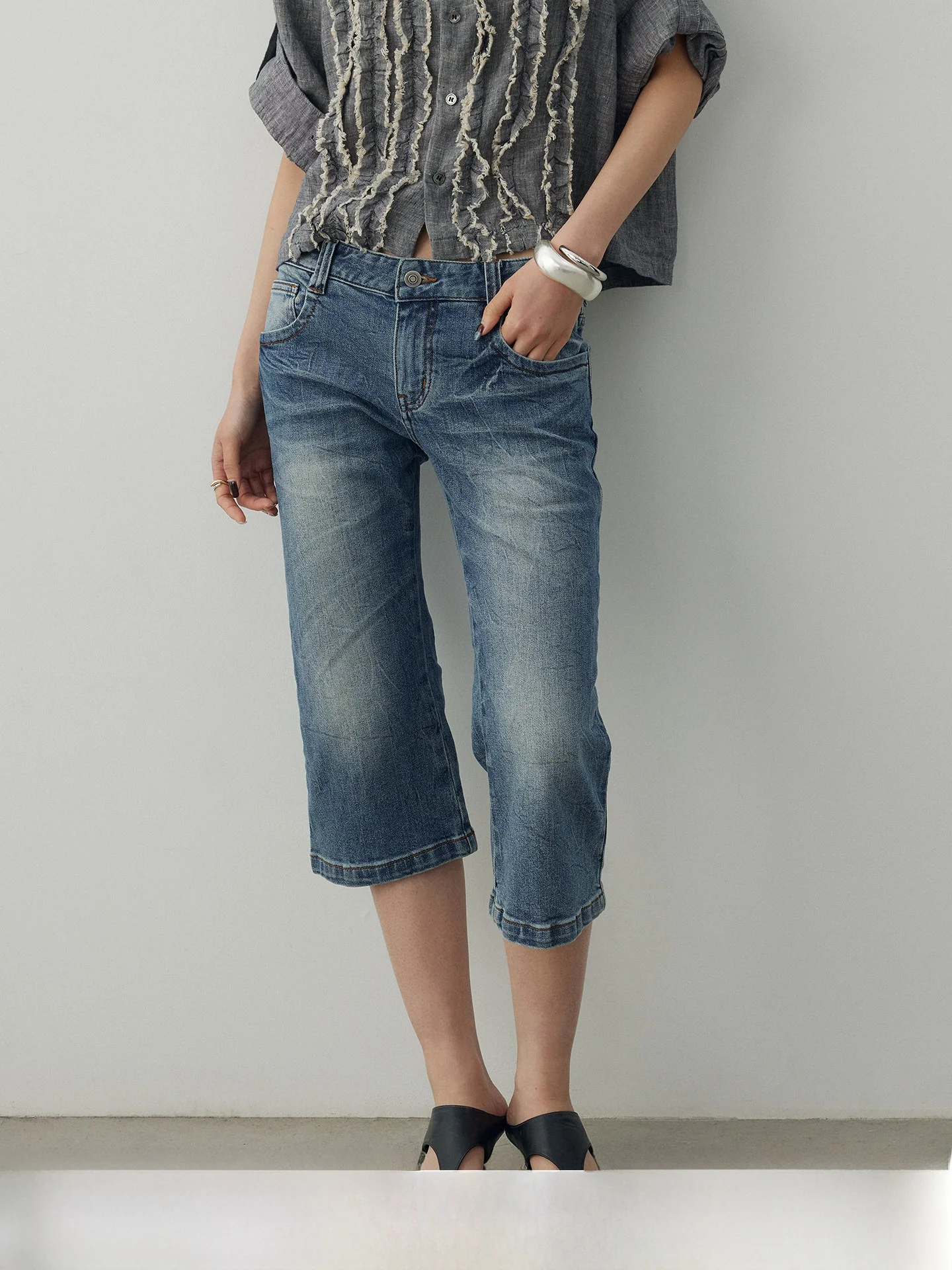

KEARA Vintage Washed Floral Embroidered Capri Jeans Women's Straight Leg Jeans Spring Summer Casual Cotton Blend
