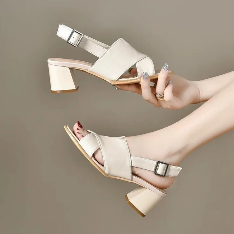 

Туфли на массивной платформе в римском стиле | Новые женские босоножки с открытым носком на массивном каблуке 2026 года | Туфли для вечеринок из искусственной кожи с ремешком на щиколотке