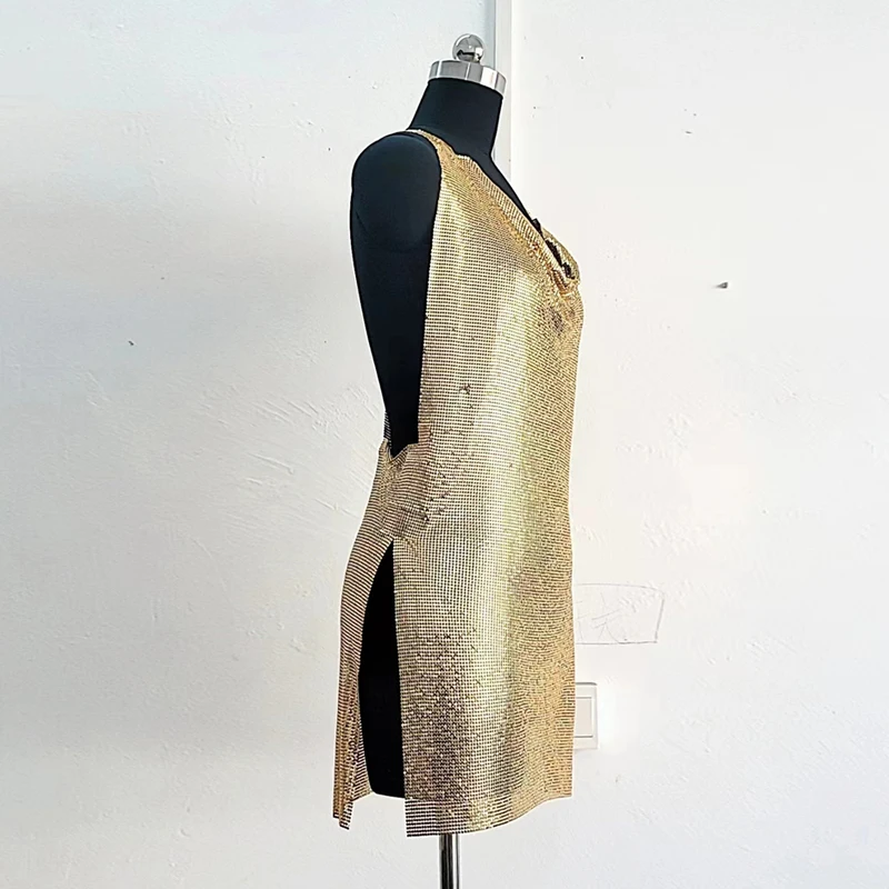 Silbernes Pailletten-Minikleid für Damen, glitzerndes, figurbetontes Partykleid mit Wasserfallausschnitt, sexy, ärmellos, rückenfrei, für Nachtclub und Abendveranstaltungen. – Detail 5