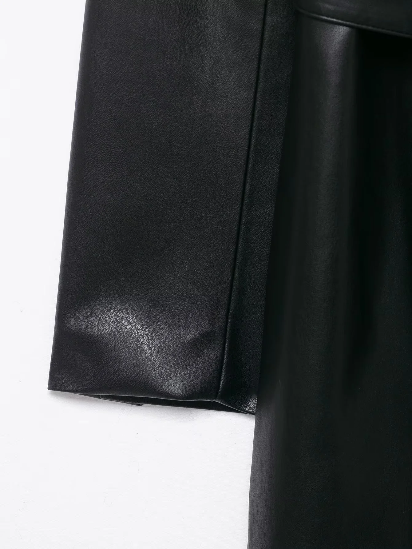 معطف نسائي شتوي جديد لعام 2025 غير رسمي أنيق ومتعدد الاستخدامات وطية صدر السترة مع حزام وتأثير من الفرو الصناعي