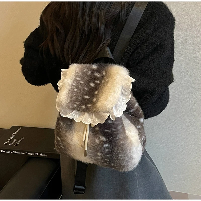 Deer Texure Mori Girl Mode-Rucksack, Damen Kunstfell-Klapprucksack mit Kordelzug, Großer Winter-Schulrucksack, Süßer Buchrucksack – Detail 12