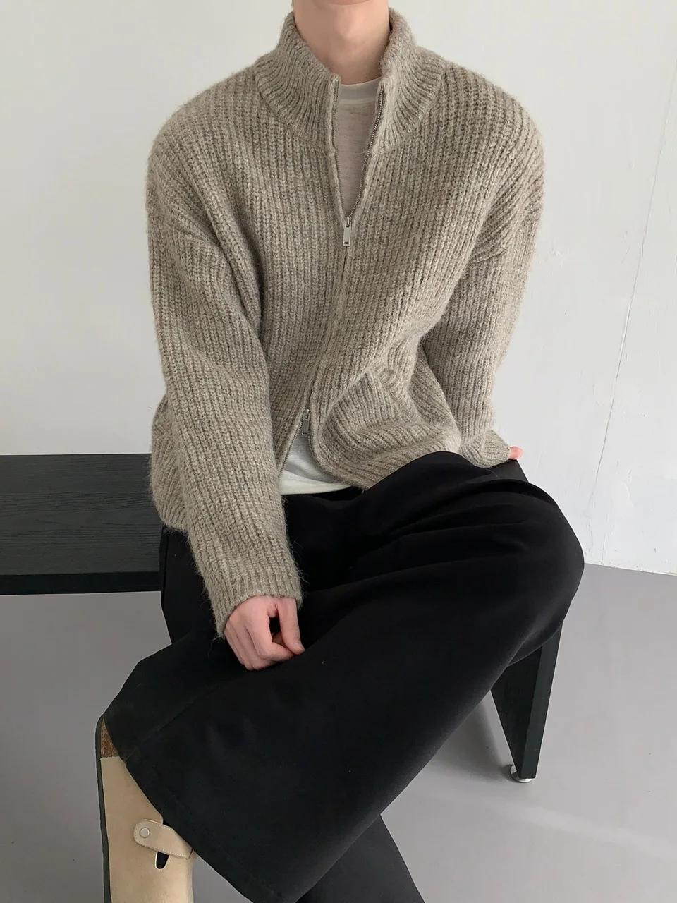 الرجال 2025 الخريف الشتاء جديد سميكة الوقوف طوق سستة سترة البلوزات الرجال الراقية محبوك القمم بلون تريكو #2