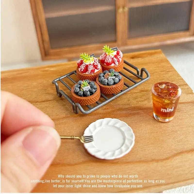 1 szt. Kawaii Symulacja Jedzenia Chleb Ciasto Model 1/6 Miniaturowe Ciasto Jagodowe Tort Truskawkowy Zabawka Jedzenie do Domku dla Lalek Akcesoria dla Lalek