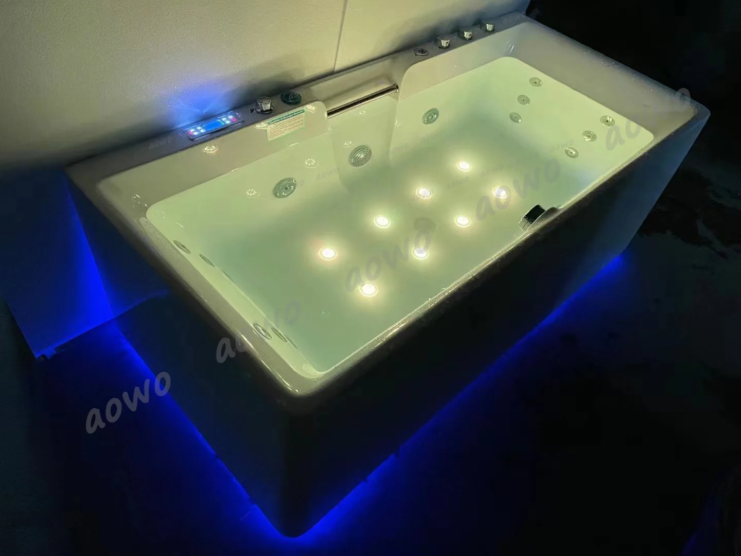 تصميم جديد AOWO حوض استحمام قائم بذاته فندق صالون سبا أحواض تدليك حمام جاكوزي داخلي 1 شخص