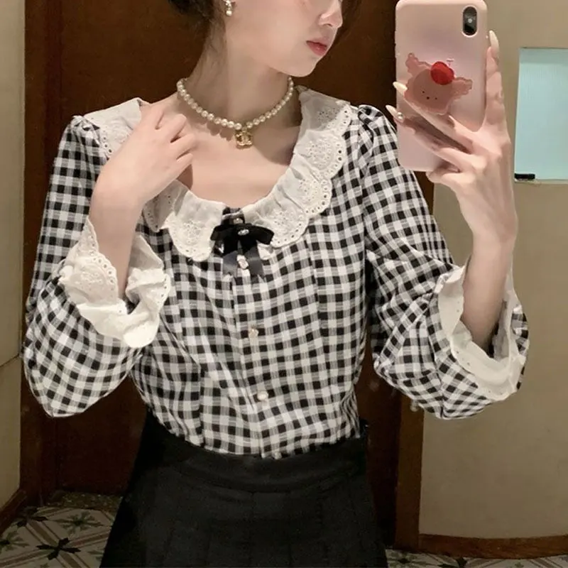 

Fashion Lace Spliced Plaid Shirt Spring Autumn Vintage Bow Commute Female Clothing Casual Round Neck Loose Long Sleeve Blouse