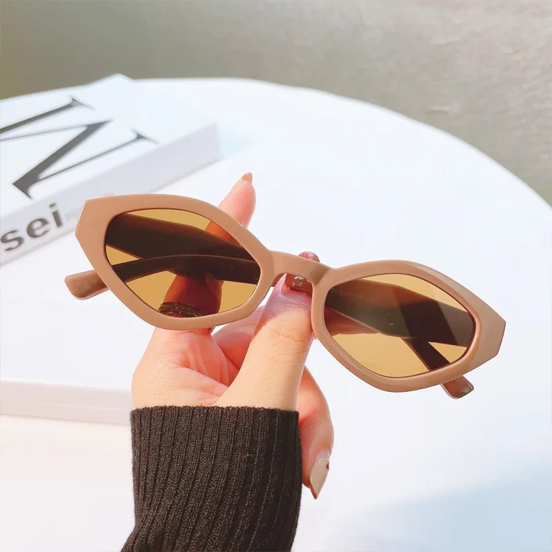 الماس إطار صغير UV400 النظارات الشمسية النساء #5