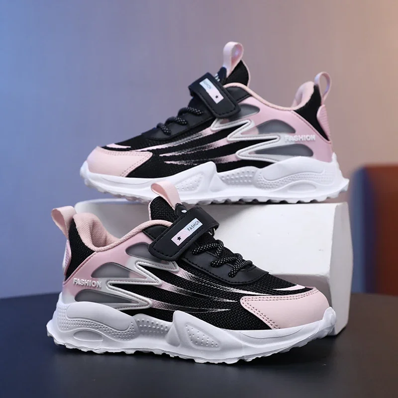 Nuevos zapatos deportivos informales para niñas de primavera, zapatillas de deporte de suela blanda para niños, zapatillas de malla transpirables antideslizantes a la moda para niños, zapatos Tenis para correr