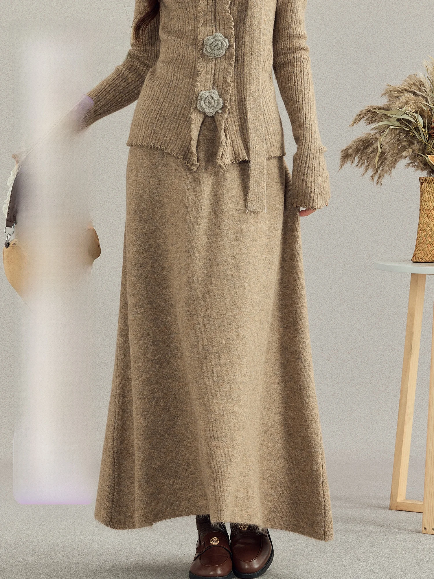 

Meng Xiaoqi Retro Sle Camel Knitted f Skirt Women's High Waist A-Line Long Skirt Autumn New Design Sensation Woolen Skirt