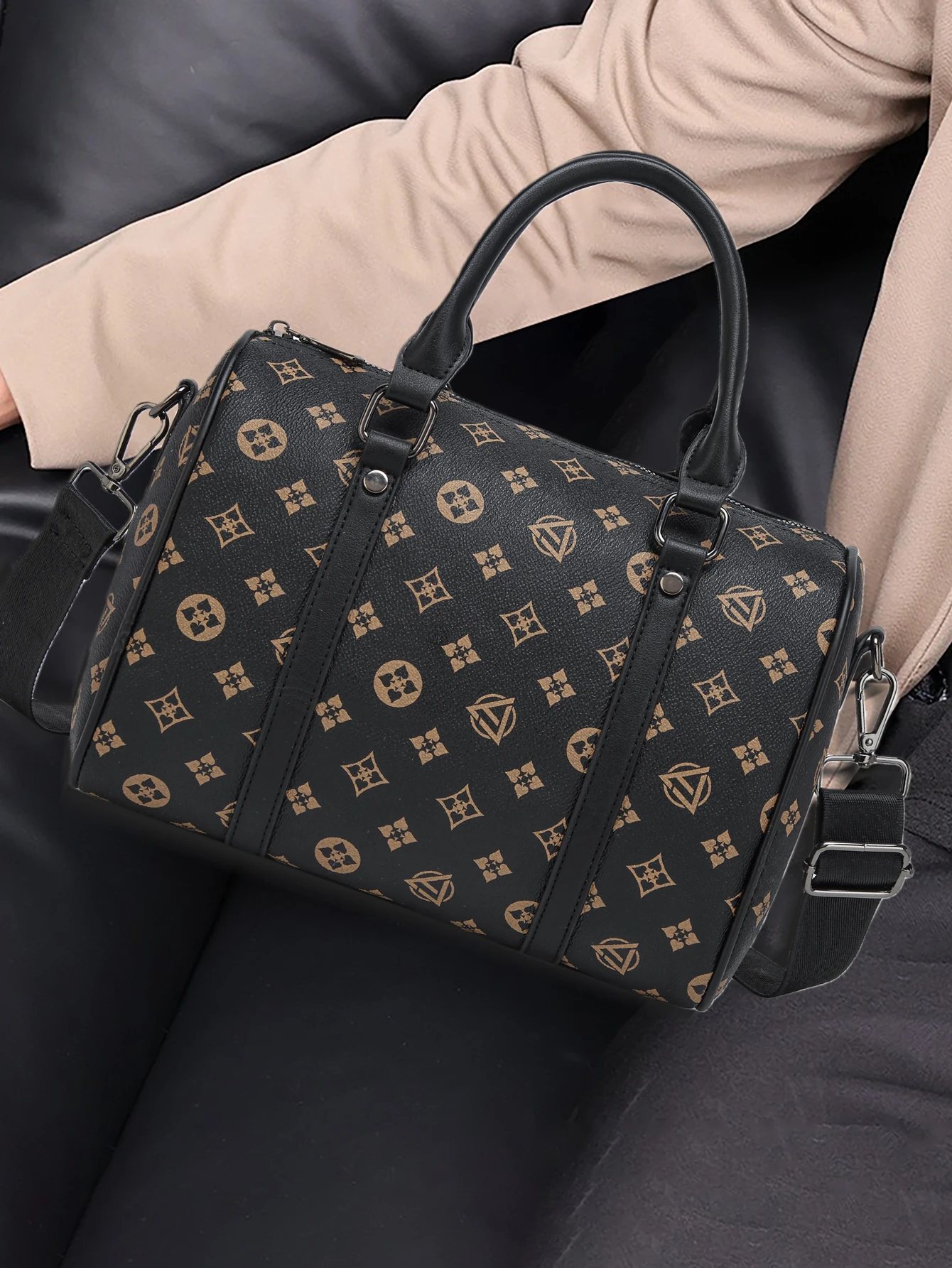 

Men's Crossbody Bag Black Sling Bag for Men, Large Capacity Shoulder Bag, Stylish Multifunctional Handbag for Men Design