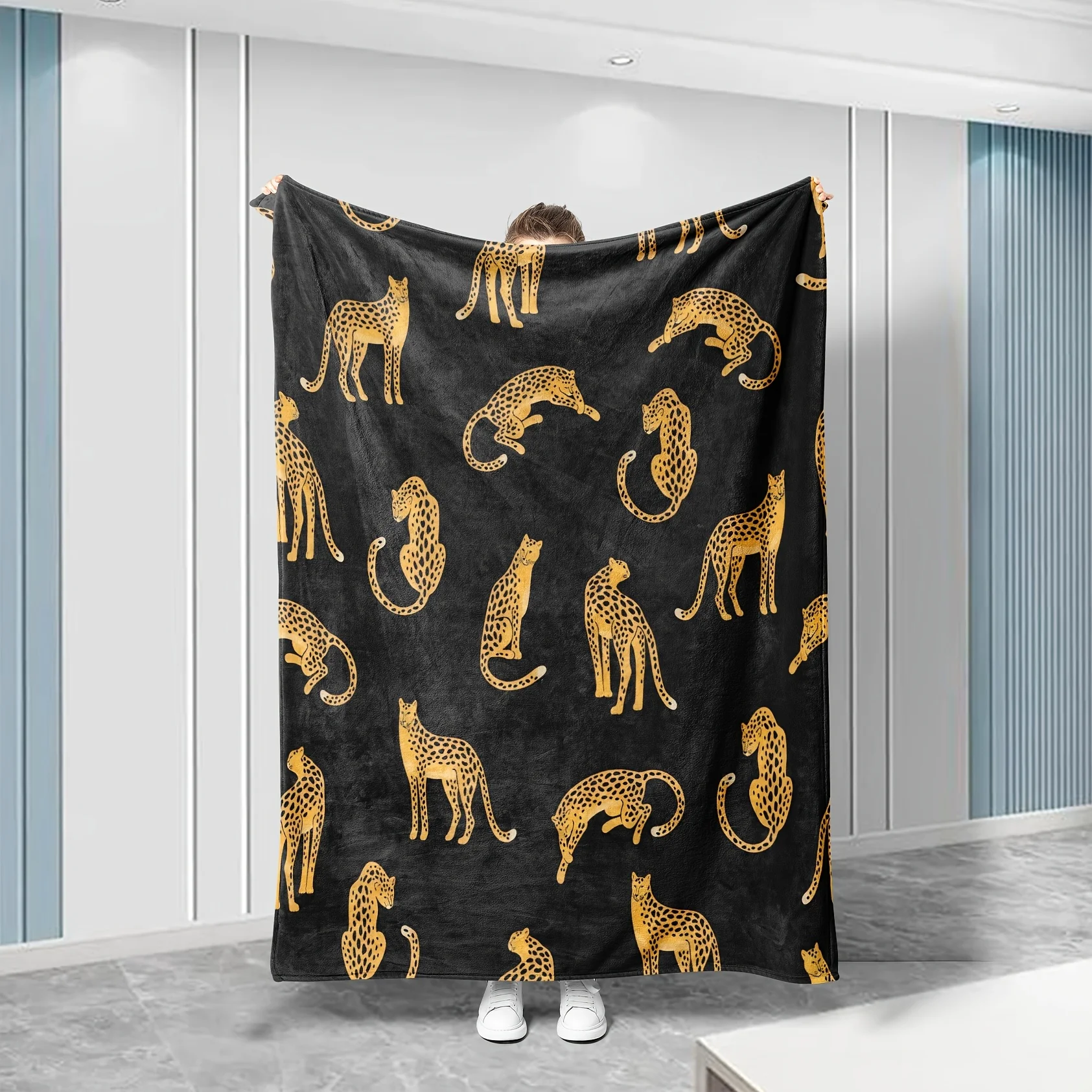 Luxury Leopard Print Animal Silhouette Fleece Throw Blanket Cozy Soft Sofa Couch Bed Decor Jungle Safari Pattern Gift