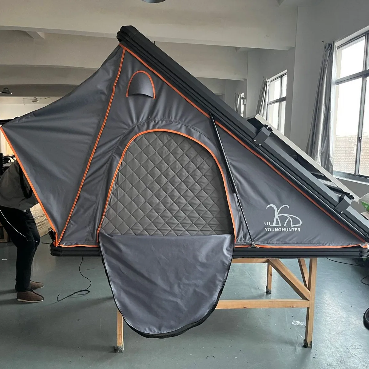 Hydraulic Auto Hard Shell Rooftop Tent Aluminum, 2-3 Person Car Roof Tent for SUV 4x4 DDP Shipping to USA Europe
