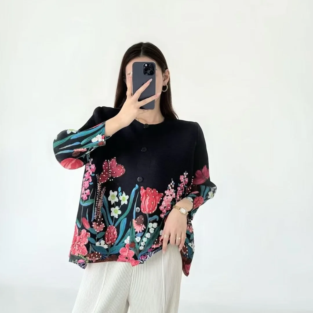 Miyake Fold 2025 New Shirt Women's Round Neck Loose Temperament Casual Printed Cardigan Top Versatile Commuter Shirt Autumn