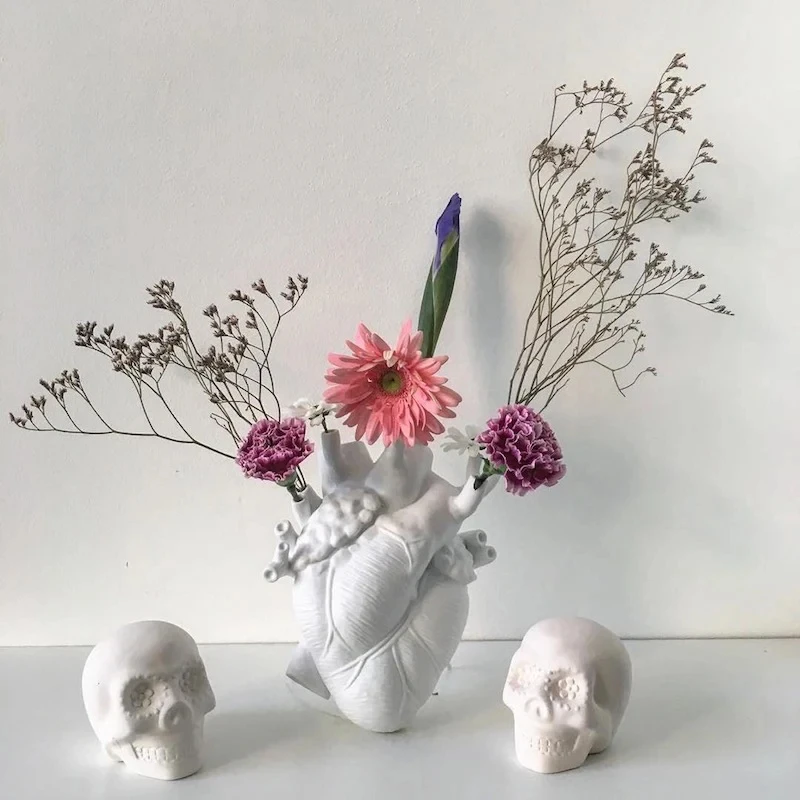 Creative Art Anatomical Heart Vase Resin Human Statue Container Desktop Home Decoration  Flower Vase Ornament