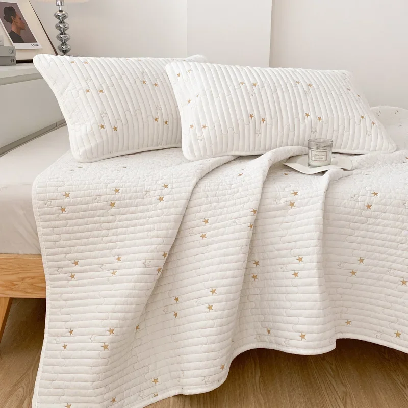 

Plain Cotton Bedspread three-piece set