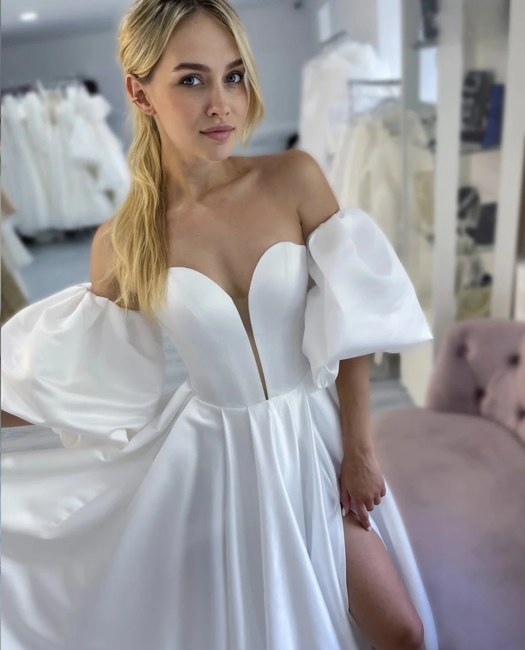 Vestido de Novia spacco laterale a-line maniche a sbuffo personalizza per misurare affascinante abito da sposa lunghezza del pavimento personalizza per le misure