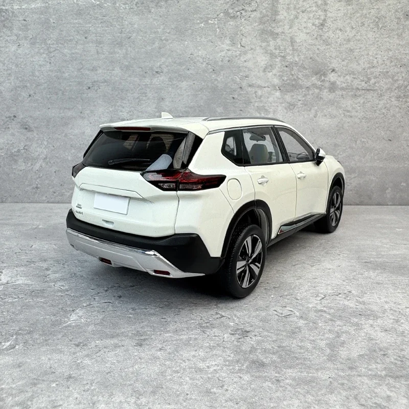 نموذج سيارة أصلية محلية 1:18 2021 لطراز سيارة محاكاة سبيكة Qijun X-TRAIL