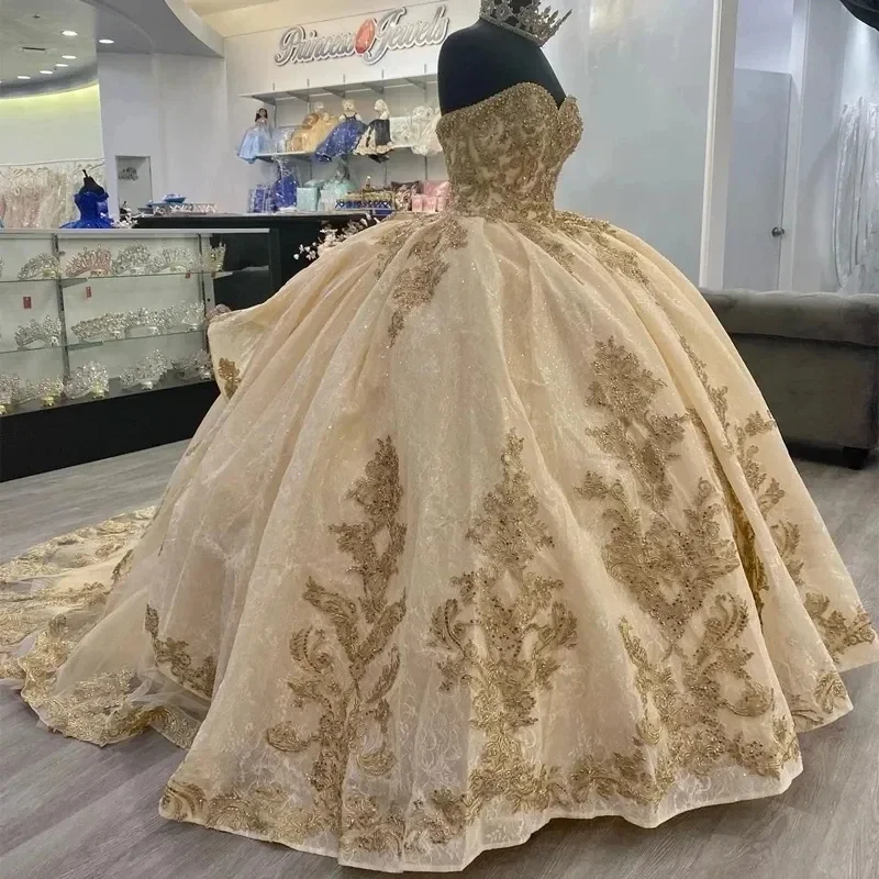 Luxury Princess Quinceanera Dresses Shiny Gold Appliques Vestidos De 15 Anos Corset Back Court Train Ball Gown Birthday Party