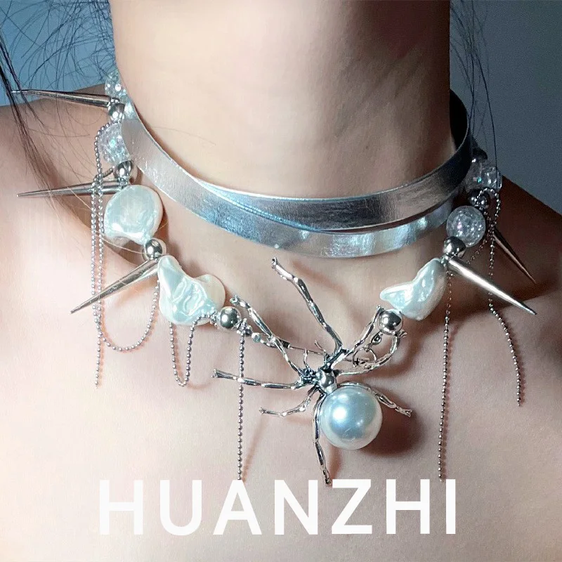 HUANZHI Silver Color Leather Double Layer Necklace Exaggerated Studded Spider Cyberpunk Choker Hip Hop Jewelry For Women Unisex