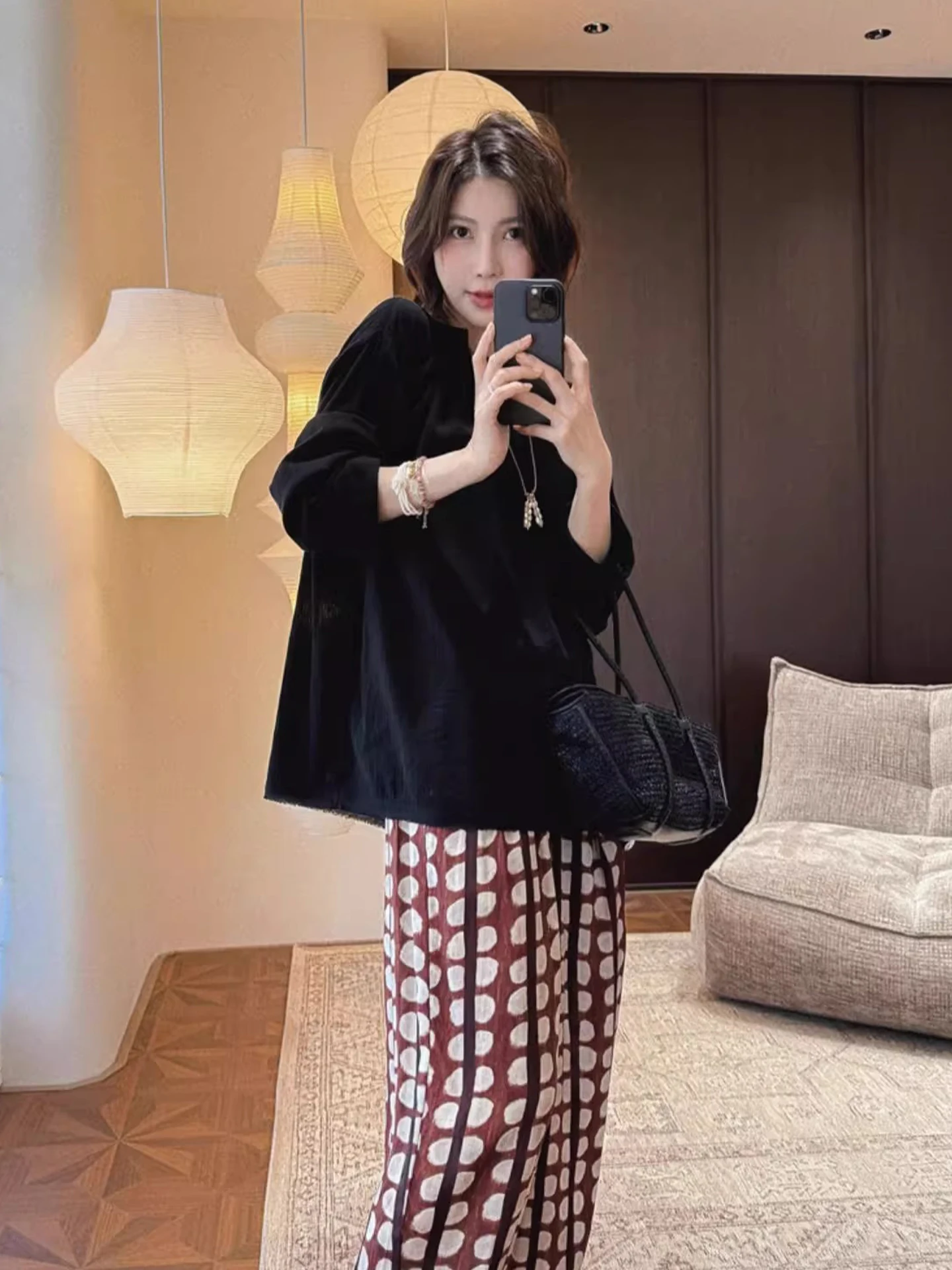 Lekka, luźna, dzianinowa koszulka chroniąca przed słońcem, codzienna, z długim rękawem, okrągły dekolt, jednolity kolor, oddychająca, modna letnia bluzka.