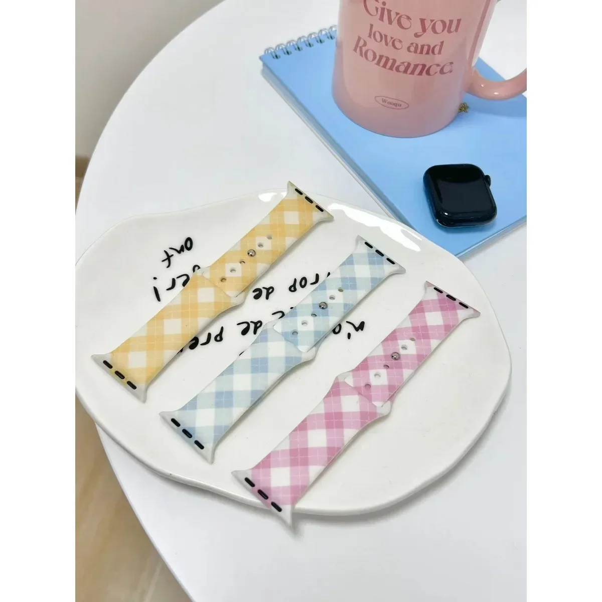 Watch Band For iWatch 42/44/45/46/49mm 38/40/41mm Silicone Fashion Watch Strap for Watch Series Ultra2 Se 10/9/8/7/6/5/4/3/2/1_voghion.com