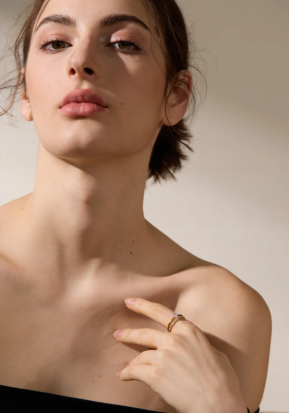 Yhpup Zarter, glänzender Zirkonia-Edelstahl, doppellagig, klassischer Ring, hochwertiges Geschenk für Frauen, exquisiter romantischer Schmuck – Detail 3