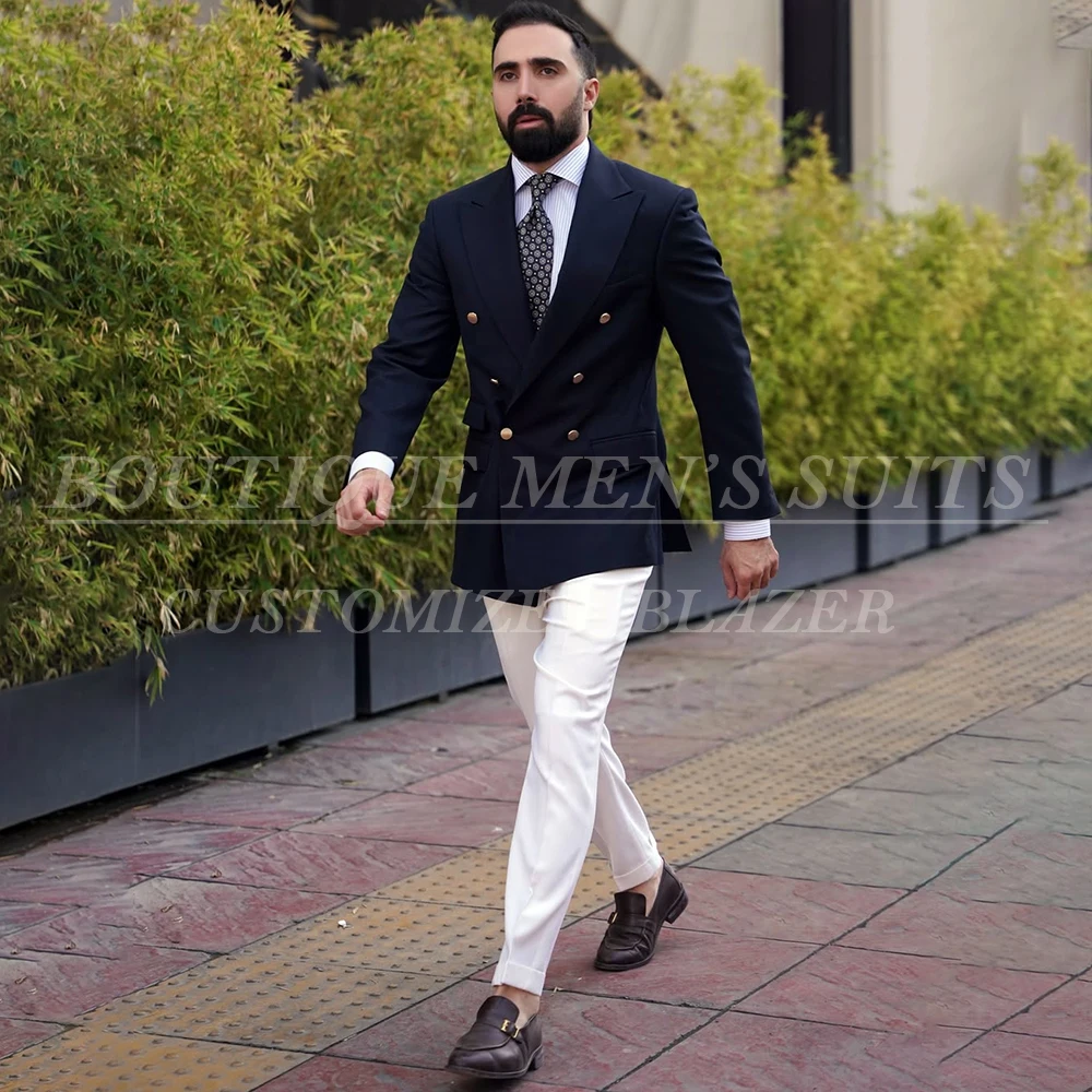 

Умные повседневные костюмы для мужчин Темно-синий пиджак с белыми брюками 2-х предметный двубортный пиковый лацкан Slim Fit Мужская одежда Наряды
