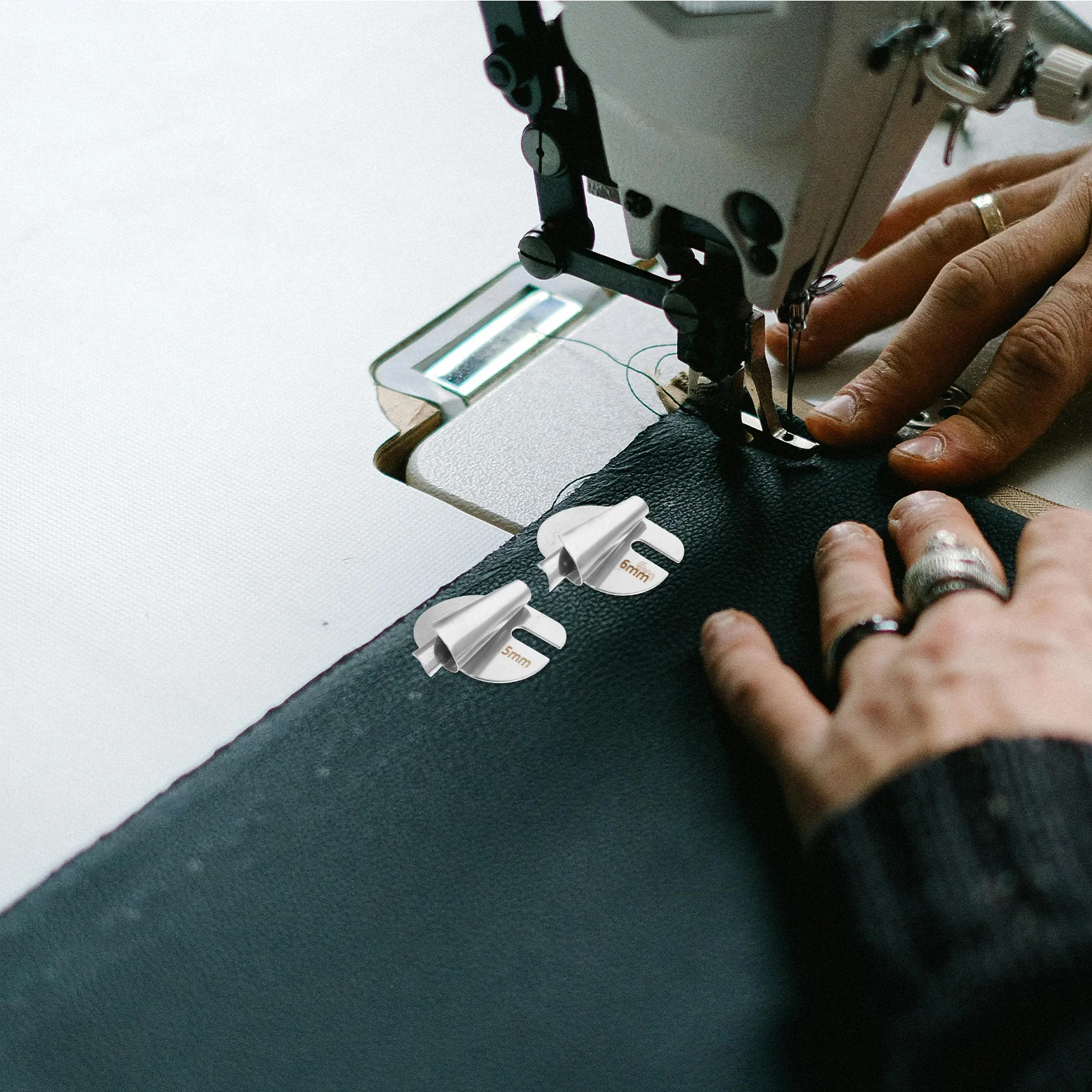 

4pcs Metal Seamer Binder Small Hemmer Foot For Overlock Binding Tool Replacement Sewing Machine Accessory Rolled Edge Presser