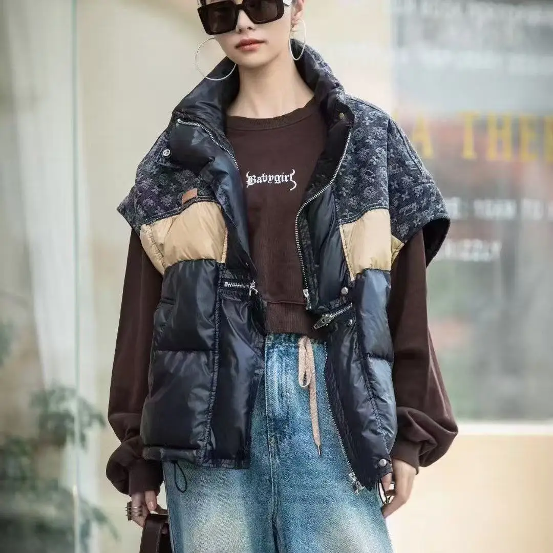 

Женский контрастный пуховый жилет с воротником-стойкой 2025 года, короткая свободная и модная куртка-бретелька на белом утином пуху