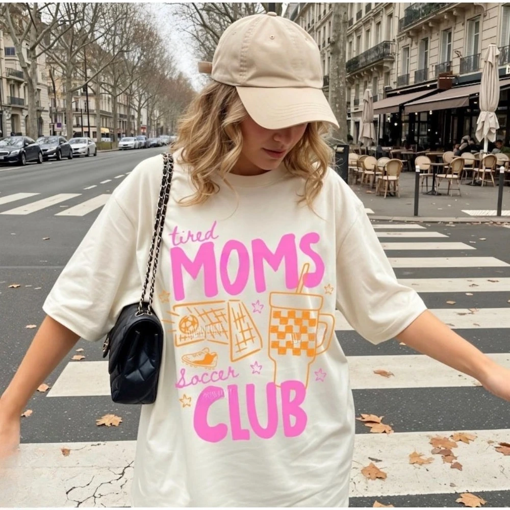 Tired Moms Soccer Club Shirt Sports Mama Tops Soccer Moms Club Shirt Trendy Game Day Tee Hand Drawn Doodle Sports Tops for Mom