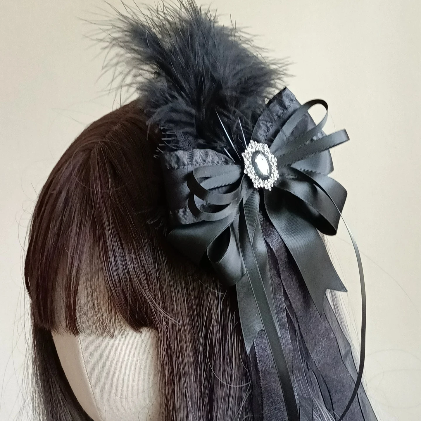 

Black Feather Flower Pill Lolita Hair Accessories Witch Dark Goth Lolita Sparrow Feather Hair Clips for Girls