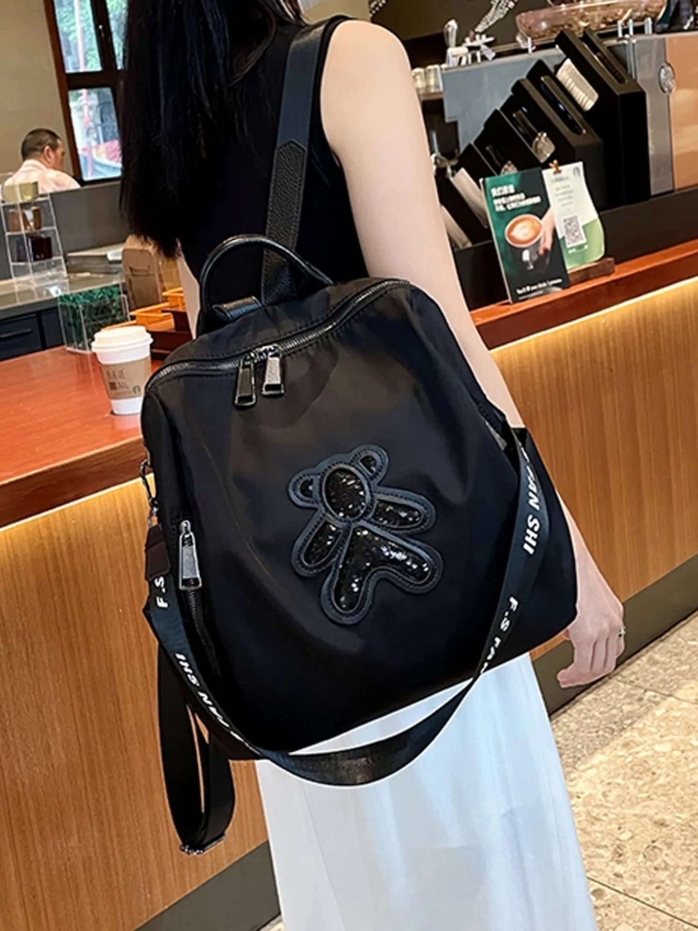 zaino-da-donna-alla-moda-con-stampa-orso-grande-capacita-casual-da-viaggio-stile-pendolare-chiusura-a-cerniera-in-morbido-poliestere