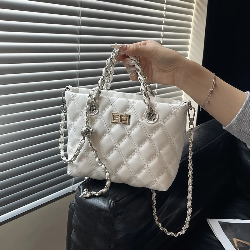 

2025 New Bestseller Women's Quilted Chain Bag - Large Capacity, Fashion Soft Surface, Shoulder Crossbody Tote Bag