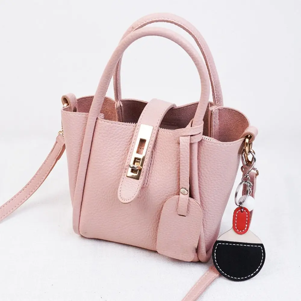 

Leather Ping Pong Racket Pendants Hand-sewn Bag Decoration DIY Ping Pong Keyrings Anti-lost Girl Heart Sports Fans Key Ring