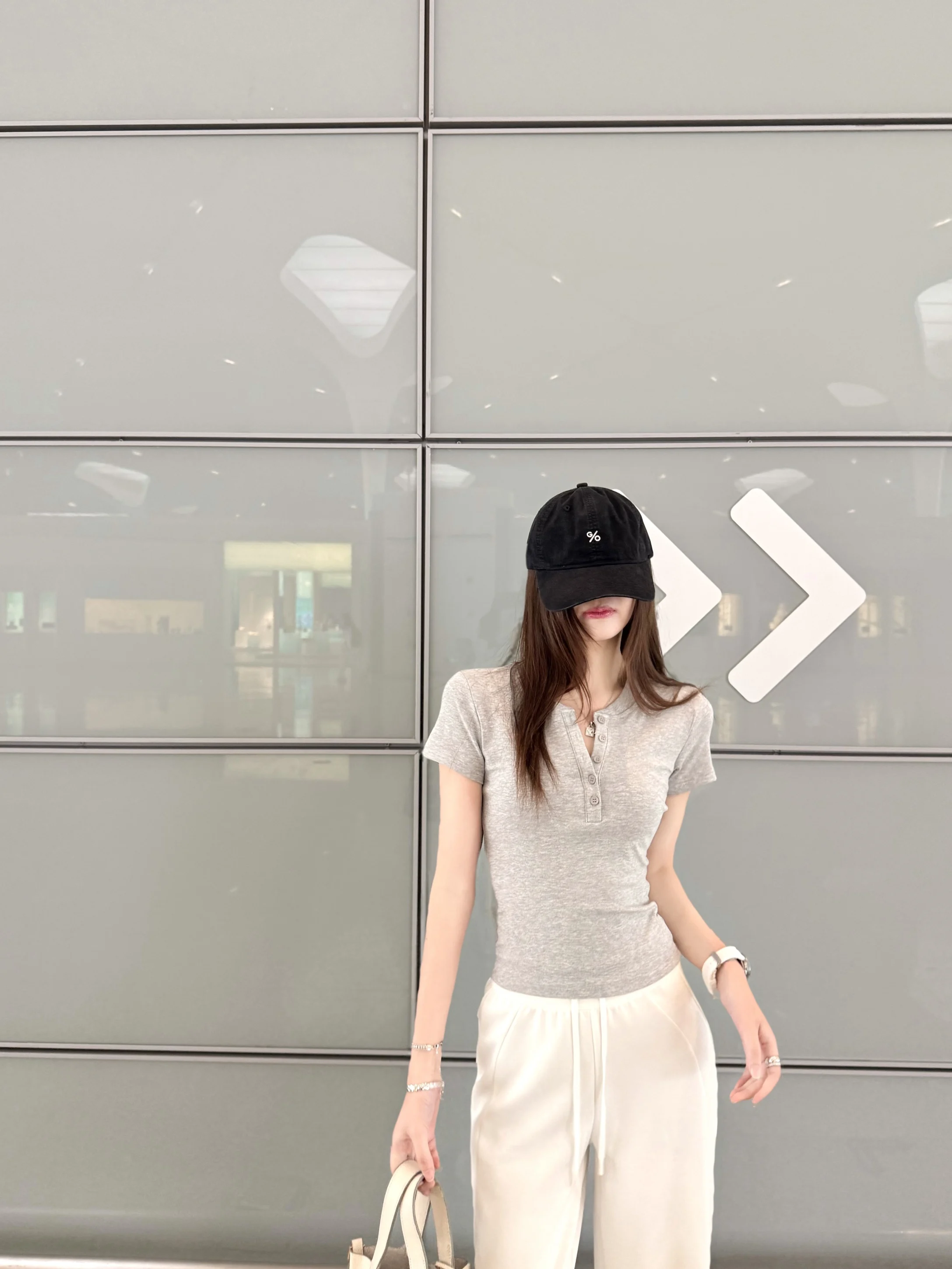 

Тонкий летний трикотажный топ Nemowu с V-образным вырезом, на пуговицах, однотонный, приталенный, влагоотводящий