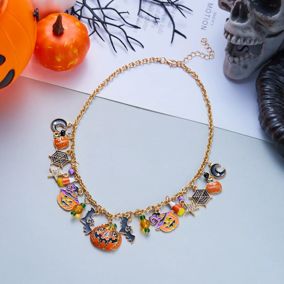 Gotische Cosplay-Halskette mit einzigartigen roten Kristallperlen und Quasten für Damen, Halloween-Fledermaus-Totenkopf-Kürbis-Choker, Punk-Party-Schmuck – Detail 33