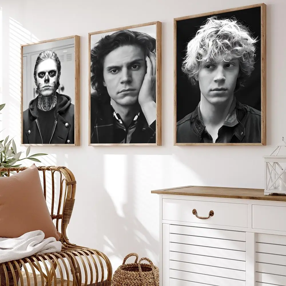 Evan Peters Actor Anime Poster Fancy Wall Sticker per soggiorno Bar Art Wall Stickers studio Home Living Room Decoration