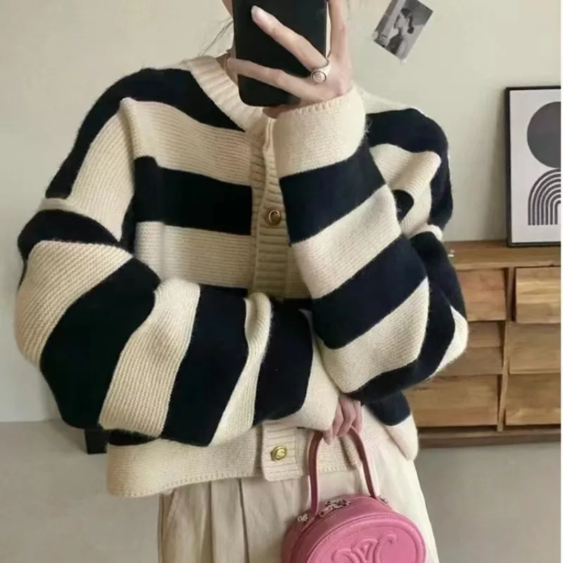 Women Autumn Casual Loose Fashion Striped Knitting Cardigan Ladies Korean Office Lady O-neck Long Sleeve All-match Warm Knitwear