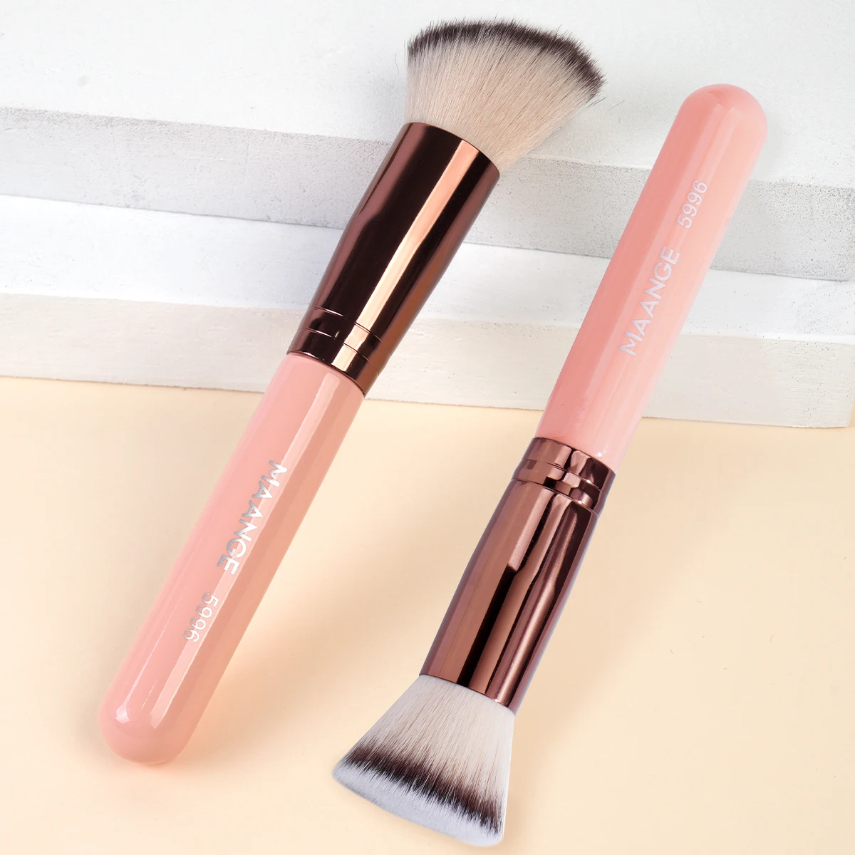 Maange เซ็ตแปรงแต่งหน้ารองพื้น2ชิ้น kuas Blush ON คอนซีลเลอร์มุมแบนสำหรับเครื่องสำอางครีมเหลวขนแปรงอ่อนนุ่ม peralatan Rias