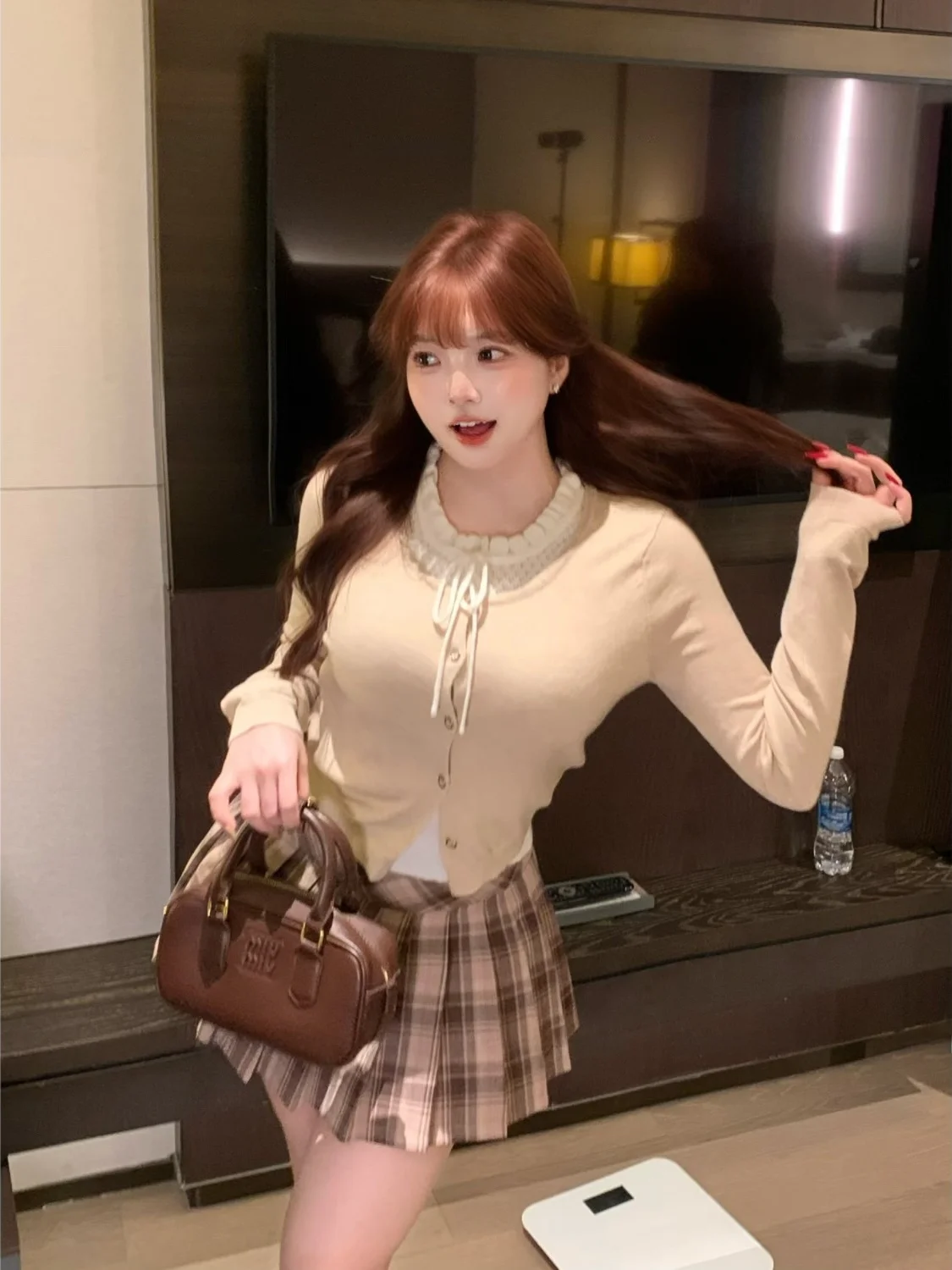 

Очаровательный герой лица, осенне-зимний шерстяной жилет, свитер и юбка, комплект из двух предметов, корейский модный женский ансамбль