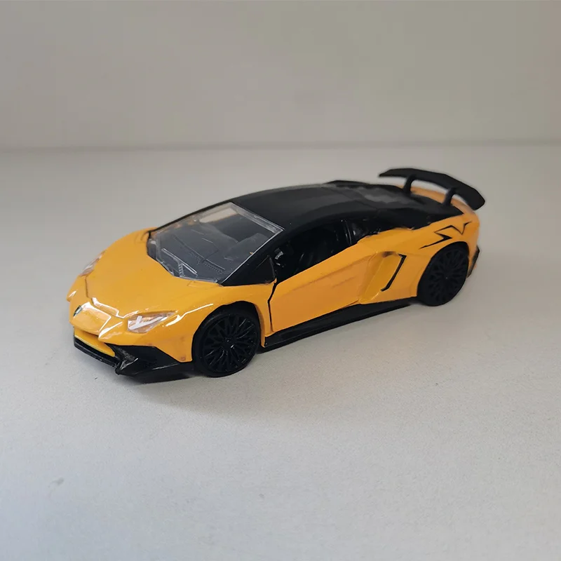 

JADA масштаб 1:32, сплав Lamborghini Aventador SV, литой под давлением миниатюрный игрушечный автомобиль, имитационная модель, коллекционный сувенир, дисплей, подарки