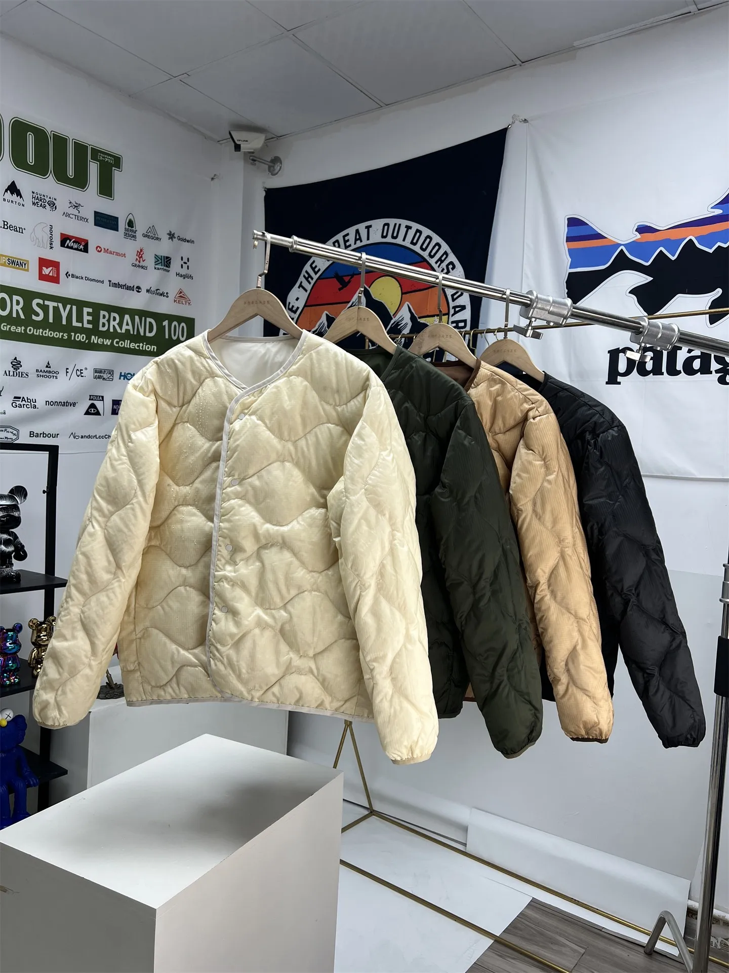 

Loose Fit ex Double-Sided Wear Nel down Jaet Windproof Warm Faionable Urban Sle Casual Wear Polyester Fabric