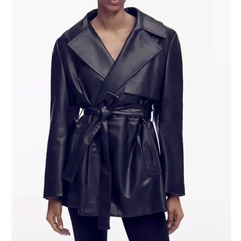 Abrigo de cuero PU negro para mujer, cortavientos de motocicleta de longitud media con cordones, diseño de cintura suelta para Otoño e Invierno