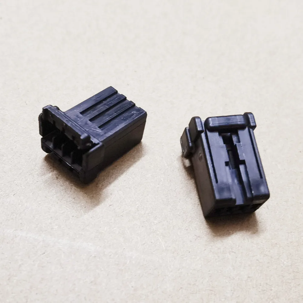 

Original new 100% 174966-2 black 4-core plug connector