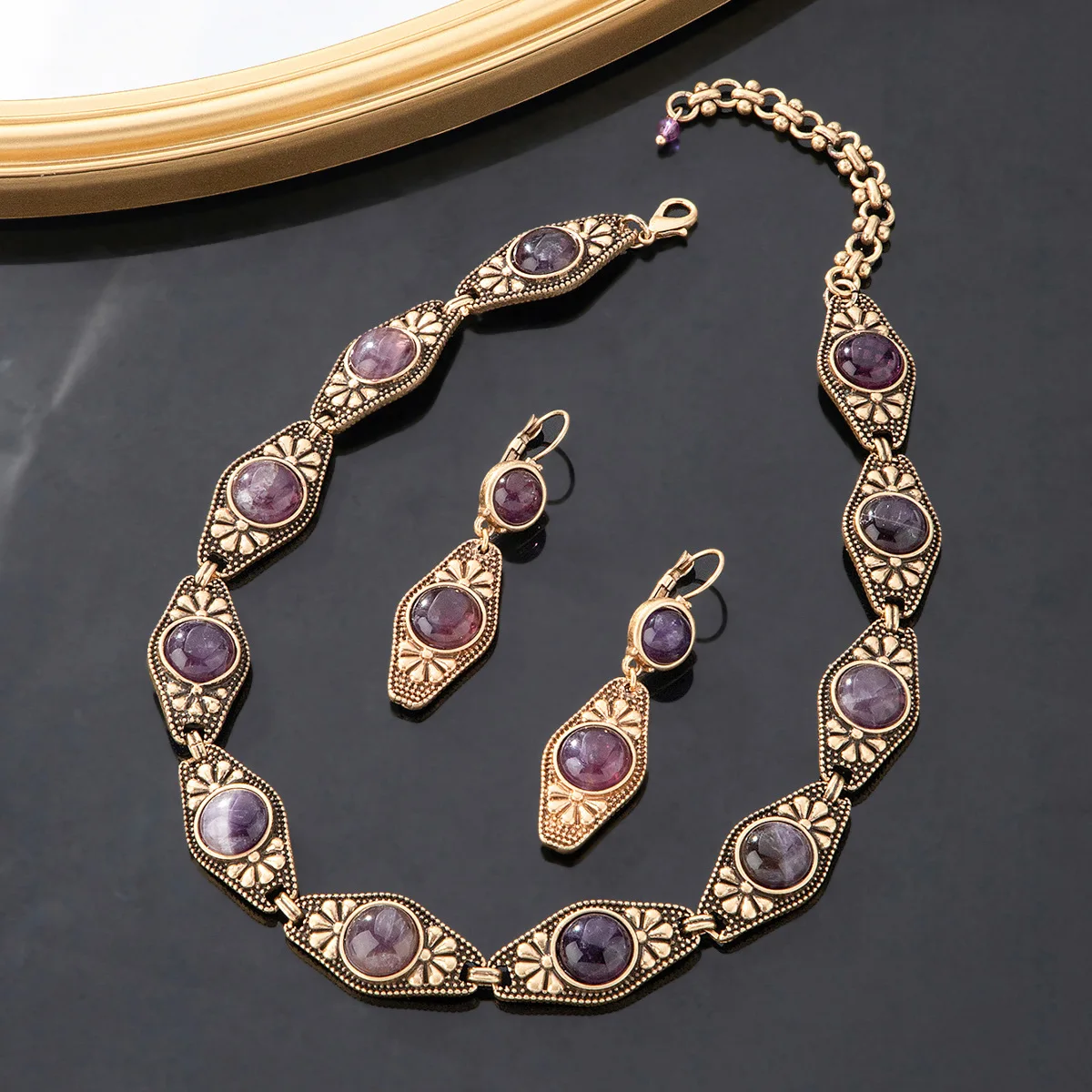 Vintage Western Amethyst Natural Stone Necklace with Middle aged Carving Patterns Vintage Fashion Earrings Necklace