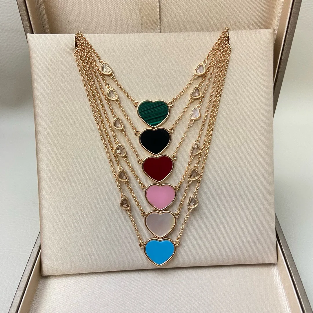 

The 2025 new high-version Xiao Family heart-shaped necklace is a fashionable and versatile, light luxury and high-end necklace f